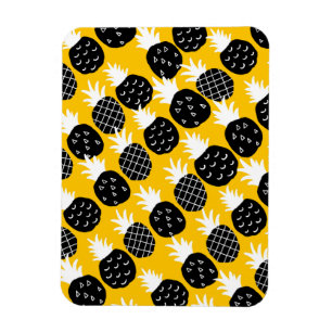 Black pineapples magnet