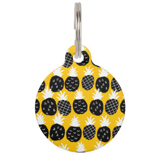 Black pineapples pet tag
