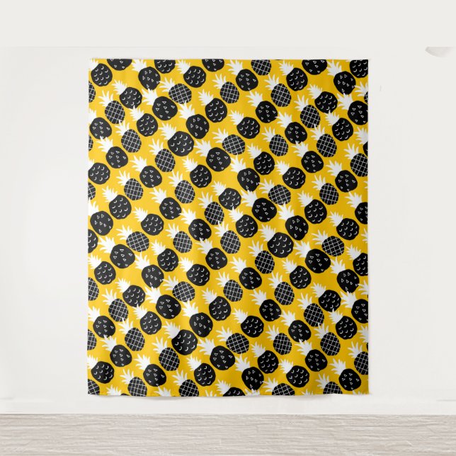 Black pineapples tapestry (Front)