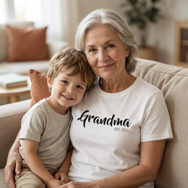 Black Script Established Grandma T-Shirt (Black Script Established Grandma T-Shirt)