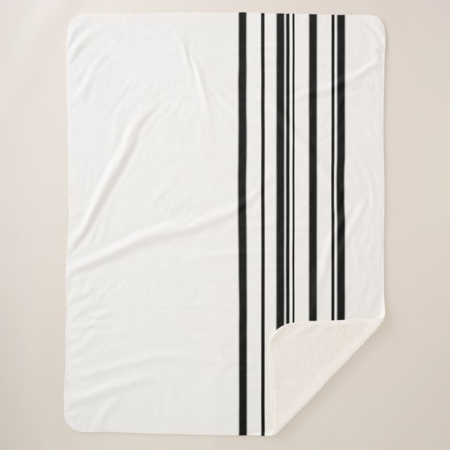 Black stripes sherpa blanket (Front)