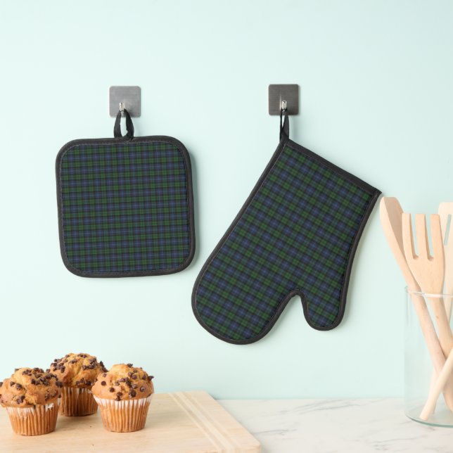 Black Watch Ancient Original Scottish Tartan Oven Mitt & Pot Holder Set (Insitu(Hanging))