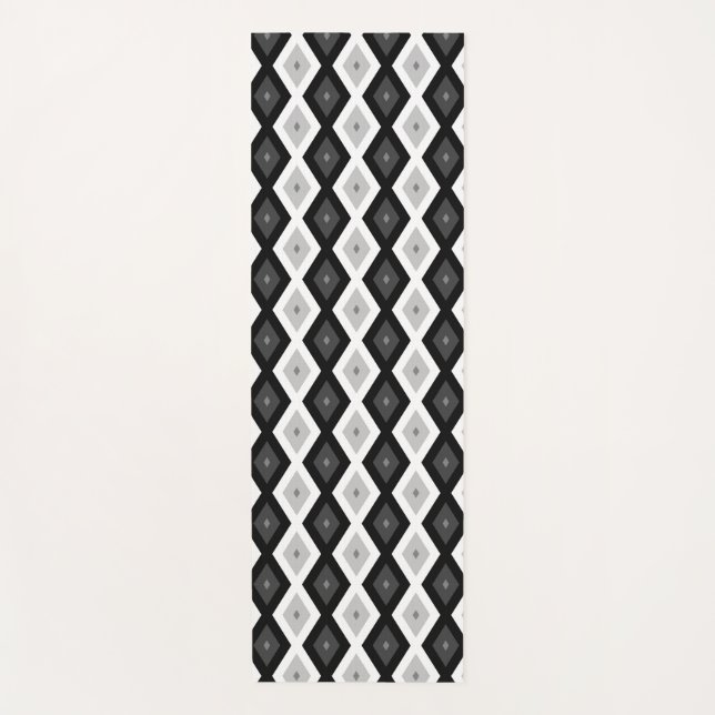 Black, white and grey diamond pattern yoga mat (Front)