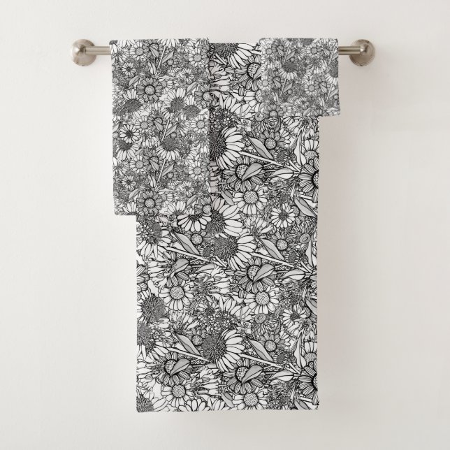Black & White Australian Wildflower Garden Bath Towel Set (Insitu)
