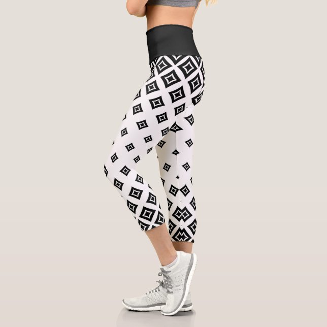Black & White Geometrical Diamond Shaped Pattern Capri Leggings (Left)