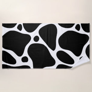 Black & White Giraffe Pattern Beach Towel