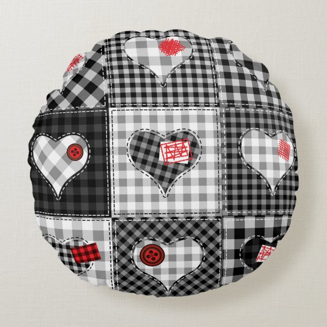 Black White Patchwork Hearts Seamless. Round Pillow (Front)