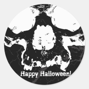 Black & White Skull Grungy Halloween Fright Party Classic Round Sticker