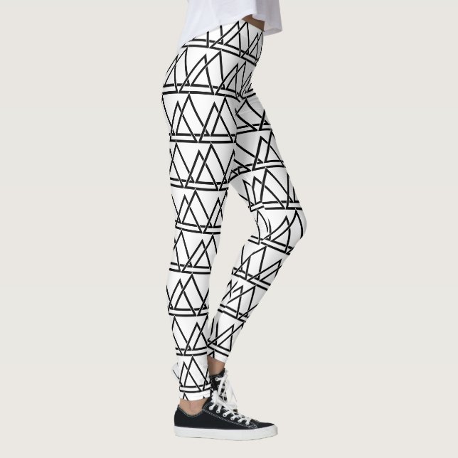 Black White Triangle Geometric Leggings (Right)
