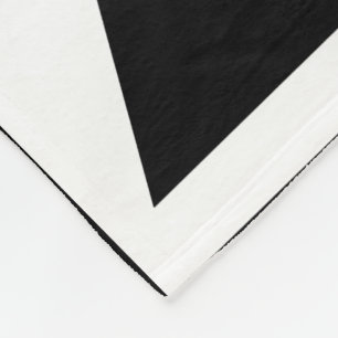 Black&White Triangles Pattern Design Fleece Blanket