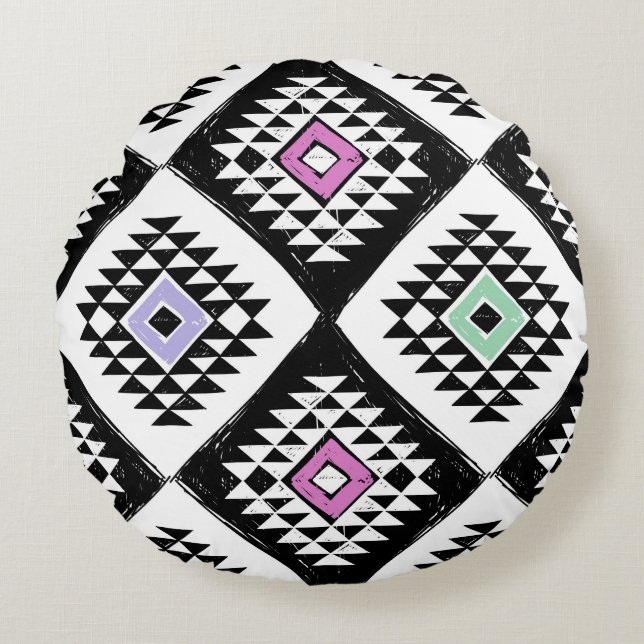 Black White Tribal Navajo Pattern Round Pillow (Front)