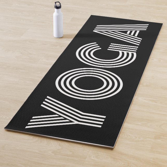 Black yoga mat with cool design (In Situ)