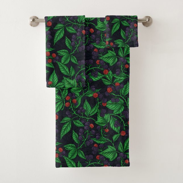 Blackberries on dark grey bath towel set (Insitu)