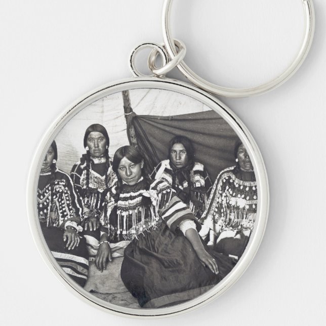 Blackfeet Indian Ladies Vintage Stereoview Keychain (Front)