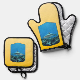 Blacktip Shark, Yap Island - Photographic Design | Oven Mitt & Pot Holder Set