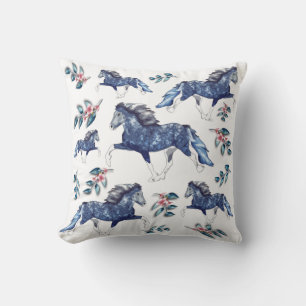 Blámóða Throw Pillow