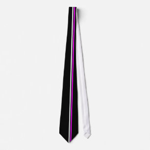 Blanc vertical, rayures fuchsia sur la cravate