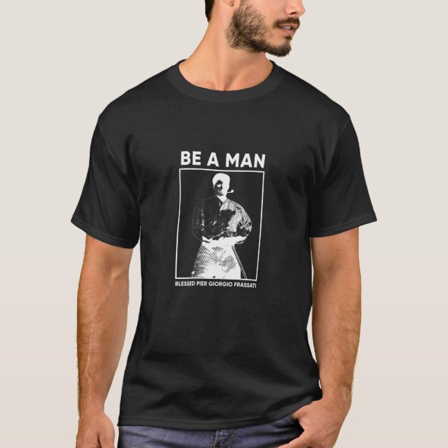 Blessed Pier Giorgio Frassati – Verso l’Alto T-Shirt (Front)