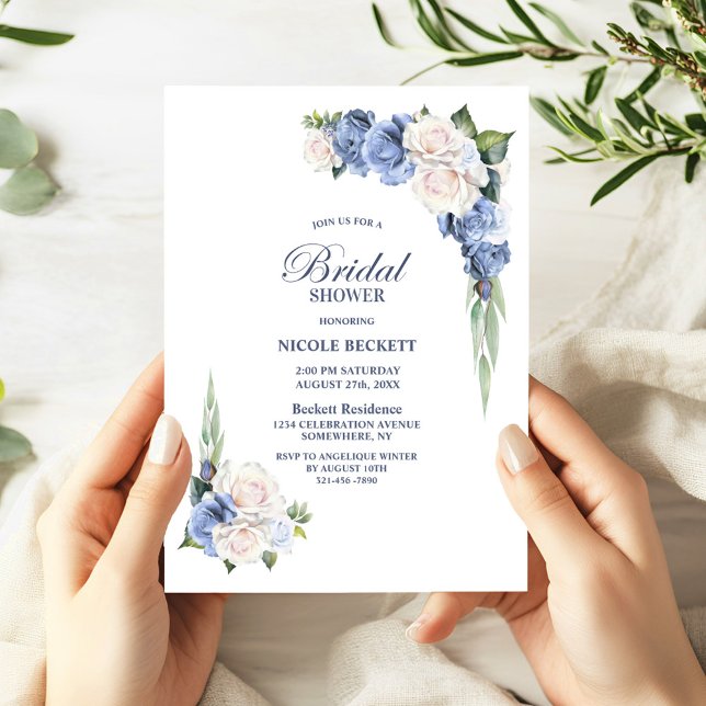 Bleu Blanc Floral Invitation à la douche nuptiale (Créateur téléchargé)
