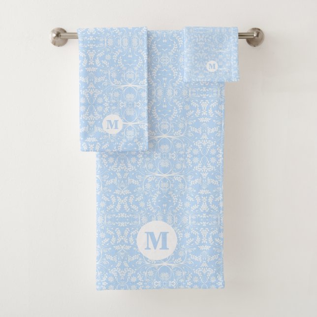 Bleu clair et blanc botanique monogrammé (En situation)