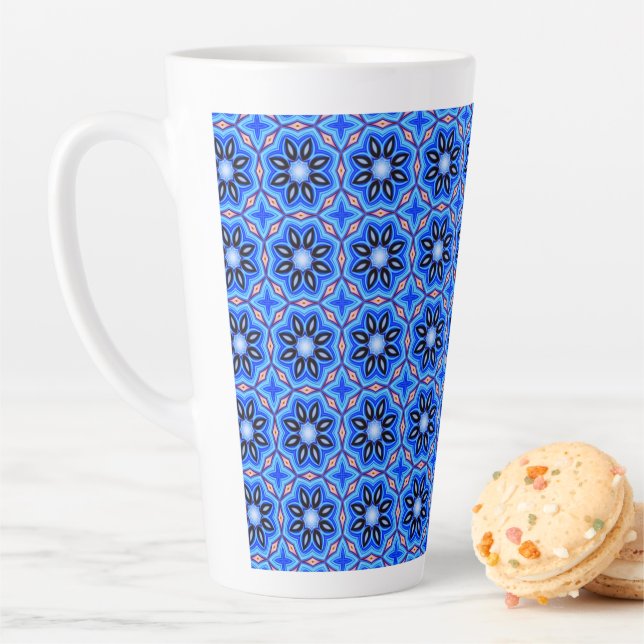 Bleu Clematis Latte Mug (En situation)