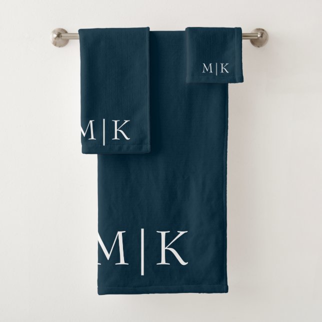 Bleu et blanc foncé de la marine | Monogramme mode (En situation)