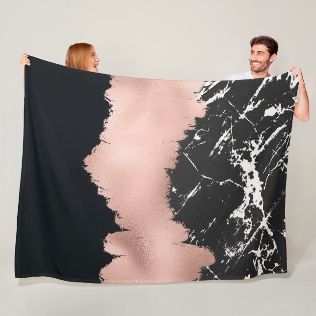 blk marbl rg paint strokes fleece blanket (In Situ)