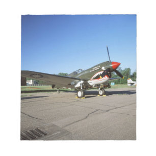 Bloc-note Curtiss P-40 Warhawk, au salon de l'aéronautique
