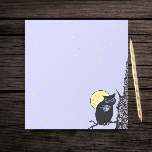 Bloc-note Étoiles de lune de hibou noir (Black owl blue eyes in tree yellow moon stars on light blue paper note pad.)