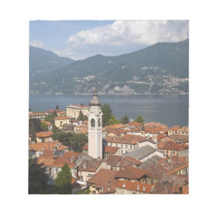 Bloc-note Italie, province de Côme, Menaggio. Vue de la vill