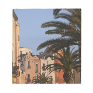 Bloc-note Italie, Sardaigne, Cagliari. Bâtiments et palmiers