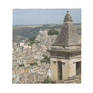 Bloc-note ITALIE, Sicile, RAGUSA IBLA : Vue sur la ville et 