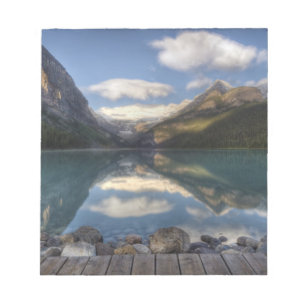 Bloc-note Lake Louise au lever du soleil, parc national Banf
