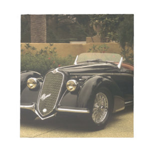 Bloc-note L'Alfa Romeo 8C 2900B est une voiture très rare et