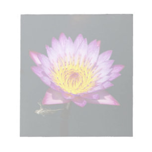 Bloc-note Lotus pourpre et jaune avec la nymphe des libellul