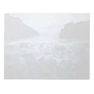 Bloc-note Pebbles and Rocks along the Ocean Shoreline