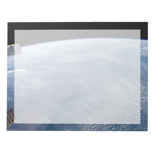 Bloc-note Une Bombe De Fumée Sur L'Afrique Tropicale Du Sud. (Devant)