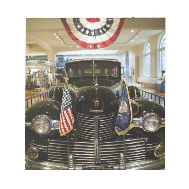 Bloc-note USA, Michigan, Dearborn : Le musée Henry Ford, (Devant)