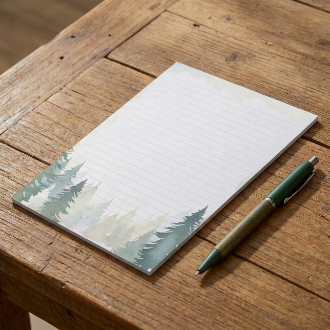 Bloc-notes recouvert de pins verts sur le thème de (Winter themed green pine trees lined notepad.)