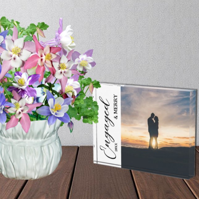 Bloc Photo Couple engagé et joyeux (Créateur téléchargé)