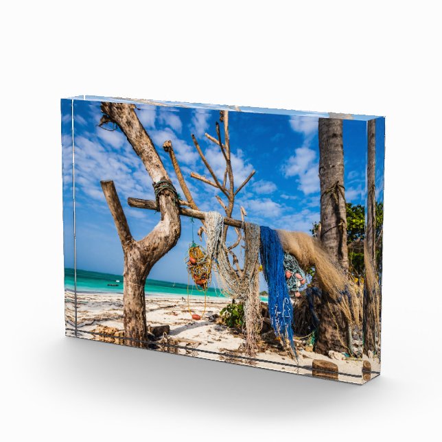 Bloc Photo Filets de pêche séchant sur la plage (Droite)