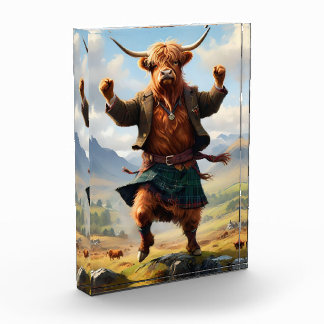 Bloc Photo Highland Cow Dansant Le Highland Fling,