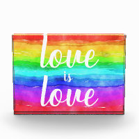 L'amour est l'amour Rainbow Pride