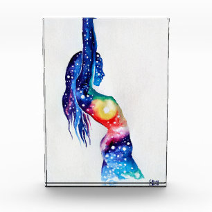 Bloc Photo Une femme et l'univers dans son poster âme