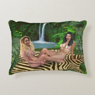 BLONDE VS BRUNETTE ACCENT PILLOW