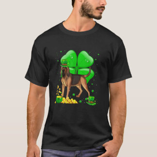 Bloodhound Dog Lucky Charm St. Patrick's Day Party T-Shirt