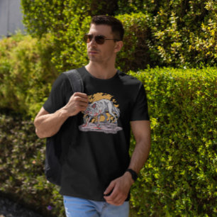 Bloody Wolf   T-Shirt