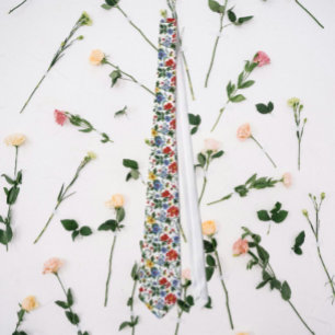 Bloom Boldly – Floral Pattern Necktie