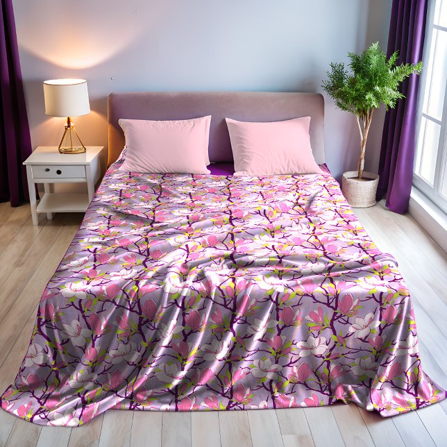 Blooming Magnolia Fleece Blanket (Blooming Magnolia Fleece Blanket)