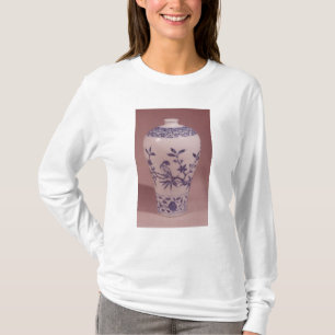 Blossom vase, Ming dynasty T-Shirt